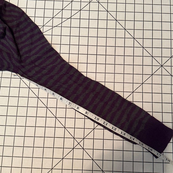 3/$15 😎 Gap Lightweight Sweater - S - Picture 5 of 5